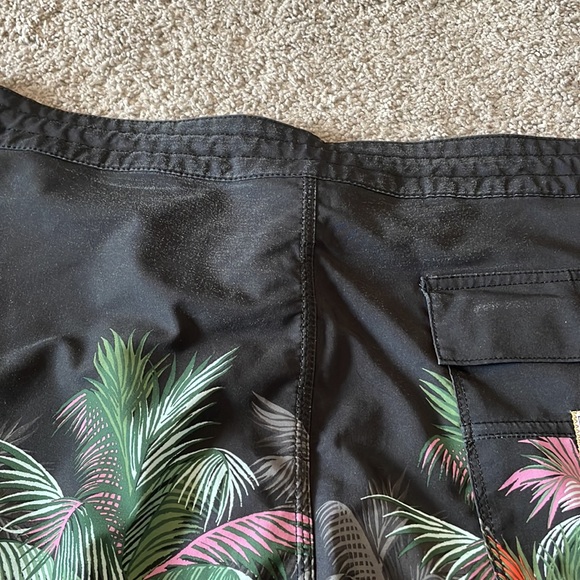 Billabong Board Shorts - Picture 6 of 11